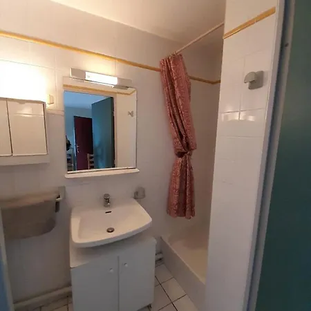 Sol-y-days Elysee: Waterfront With Parking Apartment *